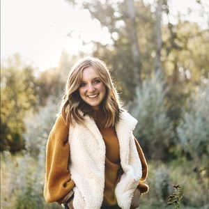 Meet your Posher, Julia